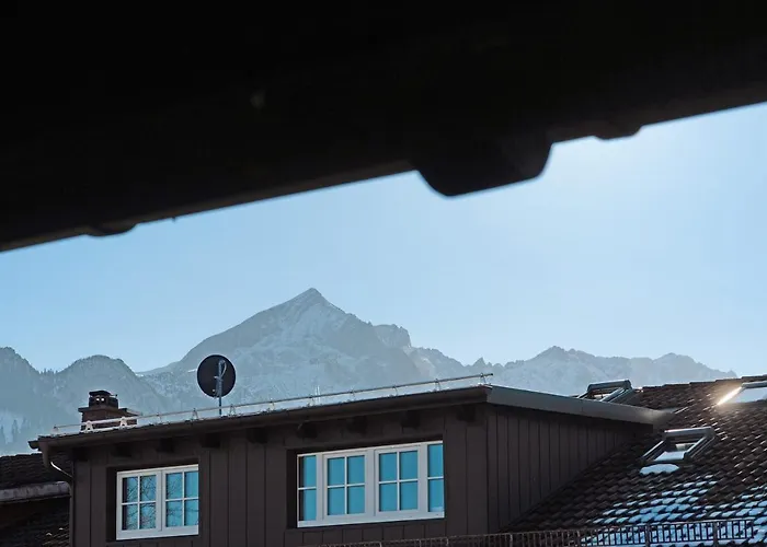 Christina جارمش بارتنكيرشن